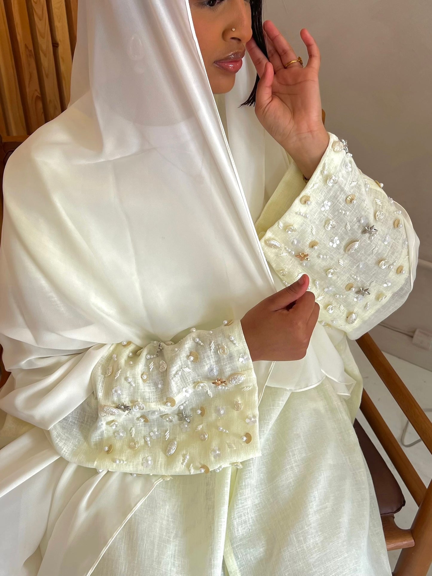 Off-White Ocean Jewel Linen Abaya